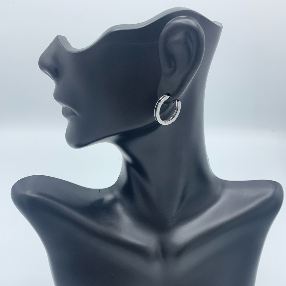 HOOP EARRINGS